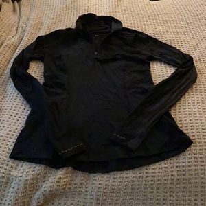 Lululemon black quarter zip
